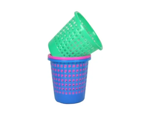 Kole Imports - UU283 - Oval Plastic Trash Can, Assorted Colors